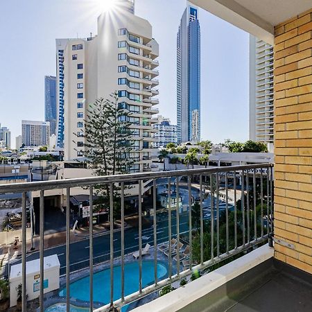 Bunk Surfers Paradise International Backpacker Hostel (Adults Only) Gold Coast Exterior foto